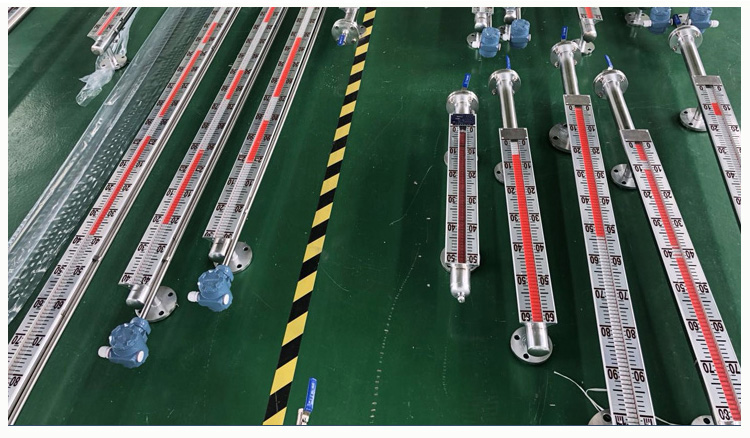 高溫浮子式液位計產品圖